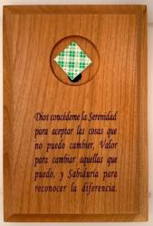 Spanish Serenity Prayer Medallion Holder Plaque
